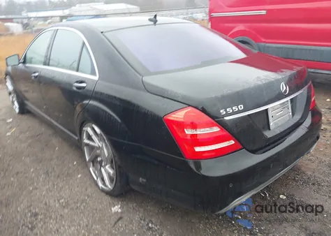2011 Mercedes-Benz S 550 из США, поврежденный, VIN WDDNG7BB6BA387102
